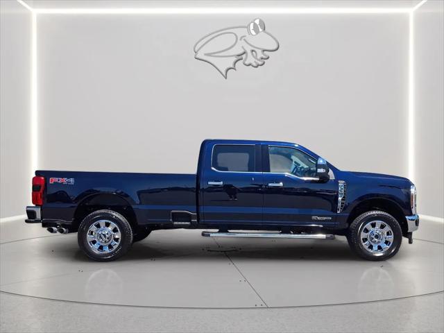 2025 Ford F-350 LARIAT