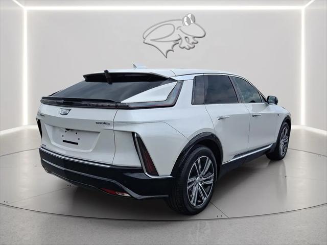 2025 Cadillac iQ Luxury 1 RWD