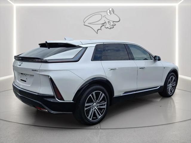 2025 Cadillac iQ Luxury 1 RWD