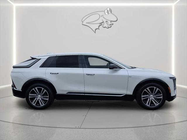 2025 Cadillac iQ Luxury 1 RWD