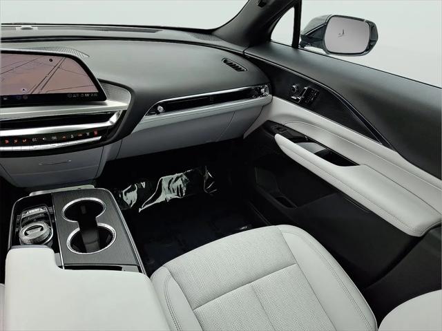 2025 Cadillac iQ Luxury 1 RWD