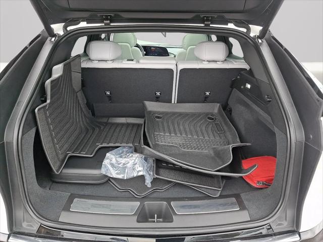 2025 Cadillac iQ Luxury 1 RWD