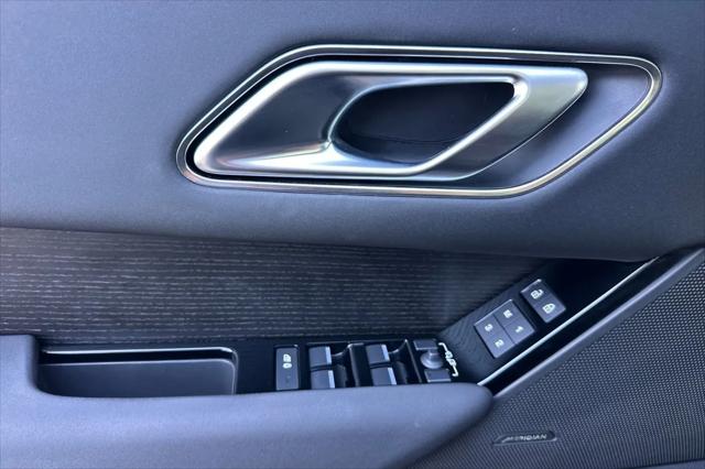 2025 Land Rover Range Rover Velar P250 Dynamic SE