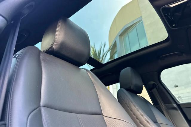 2025 Land Rover Range Rover Velar P250 Dynamic SE