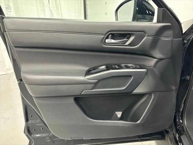 2024 Nissan Pathfinder SL 4WD
