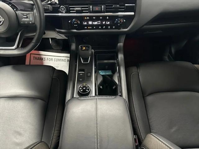 2024 Nissan Pathfinder SL 4WD