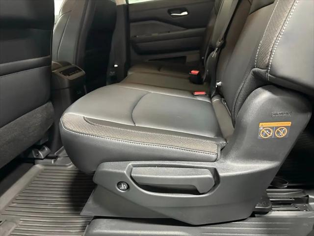 2024 Nissan Pathfinder SL 4WD