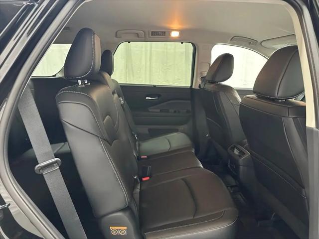 2024 Nissan Pathfinder SL 4WD
