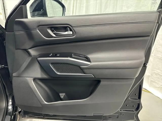 2024 Nissan Pathfinder SL 4WD