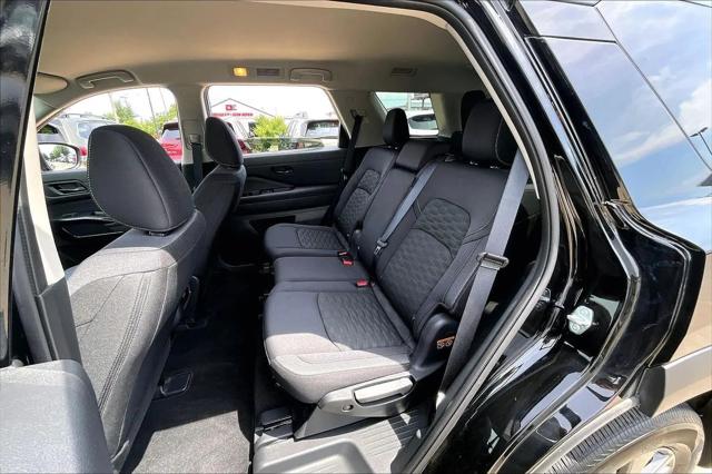 2025 Nissan Pathfinder S 4WD