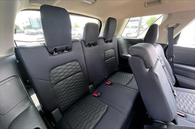 2025 Nissan Pathfinder S 4WD