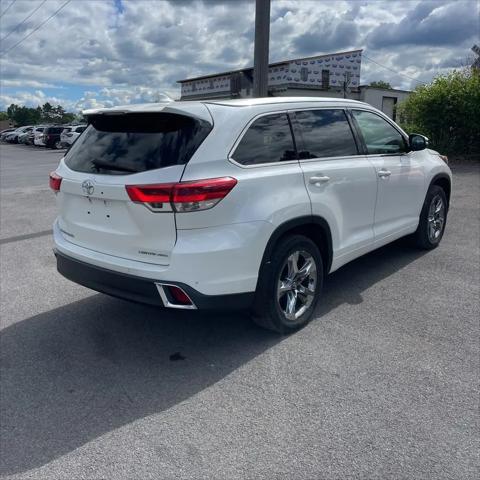 2018 Toyota Highlander Limited Platinum