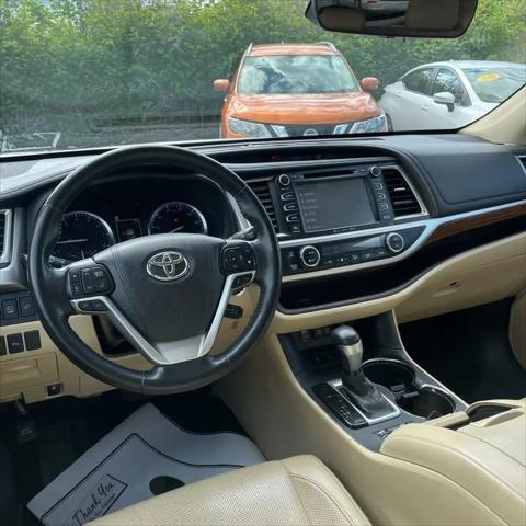 2018 Toyota Highlander Limited Platinum