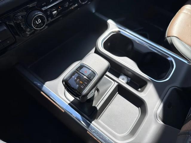 2023 Chevrolet Silverado 1500 4WD Crew Cab Short Bed High Country