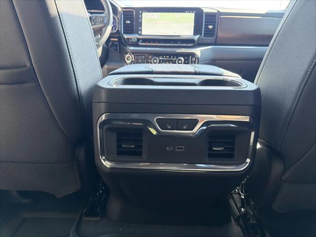 2023 Chevrolet Silverado 1500 4WD Crew Cab Short Bed High Country