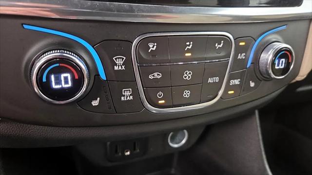 2023 Chevrolet Traverse AWD LT Leather