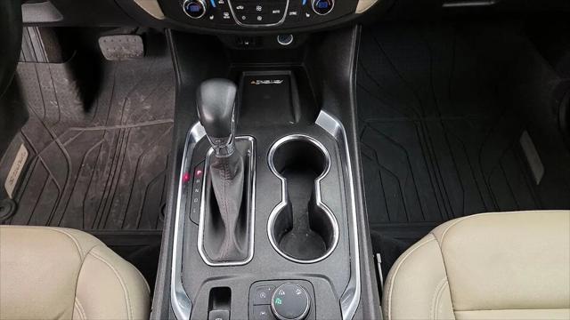 2023 Chevrolet Traverse AWD LT Leather