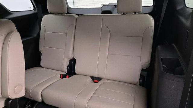 2023 Chevrolet Traverse AWD LT Leather