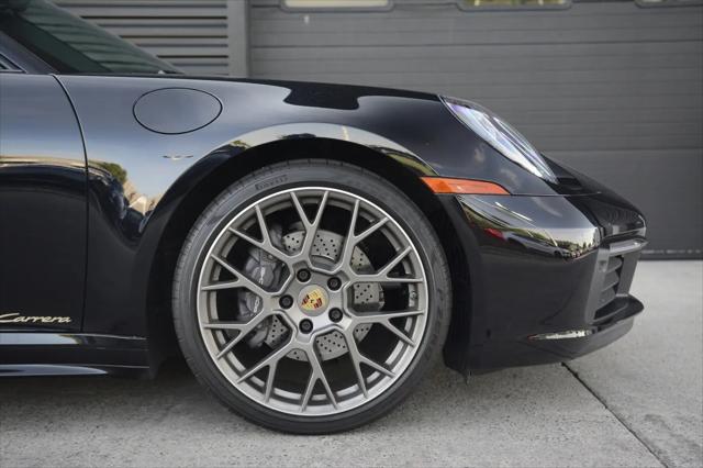 2021 Porsche 911 Carrera