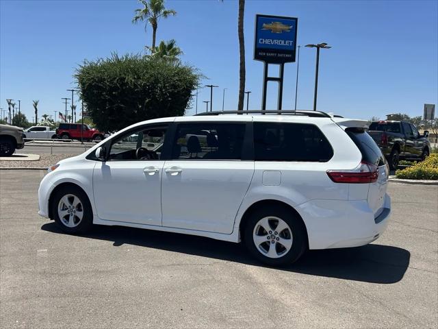 2018 Toyota Sienna LE 8 Passenger
