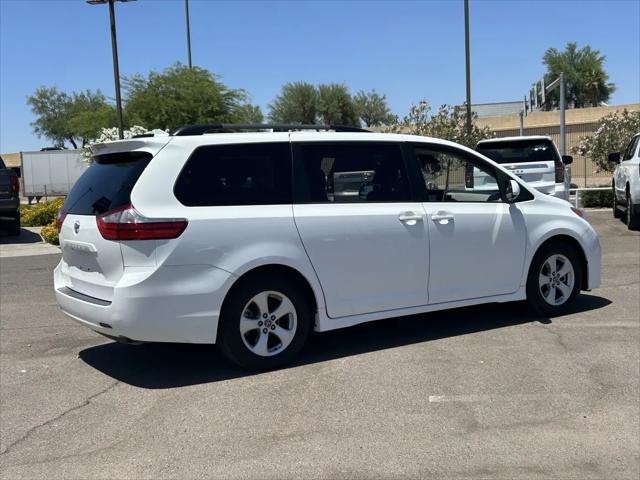 2018 Toyota Sienna LE 8 Passenger