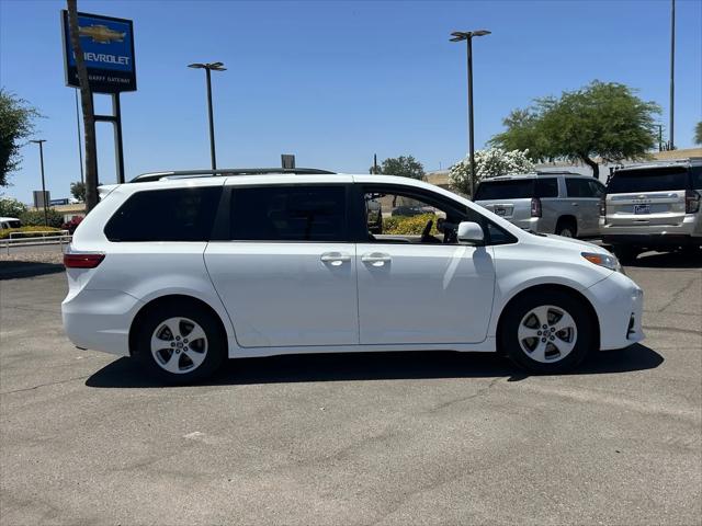 2018 Toyota Sienna LE 8 Passenger