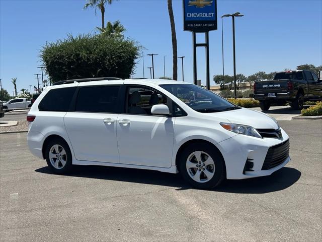 2018 Toyota Sienna LE 8 Passenger