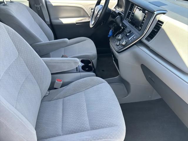 2018 Toyota Sienna LE 8 Passenger