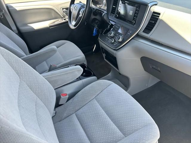 2018 Toyota Sienna LE 8 Passenger