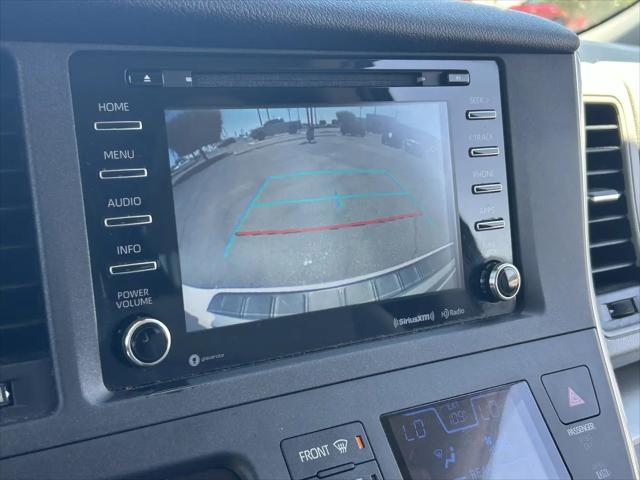 2018 Toyota Sienna LE 8 Passenger