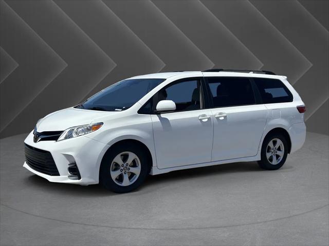 2018 Toyota Sienna LE 8 Passenger