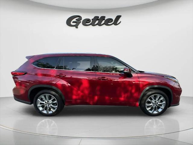 2022 Toyota Highlander Hybrid Limited
