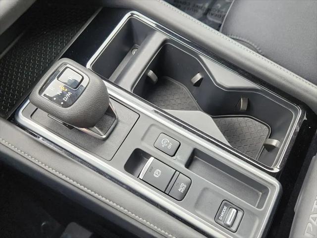 2025 Nissan Pathfinder SV FWD