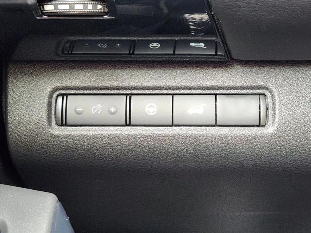 2025 Nissan Pathfinder SV FWD