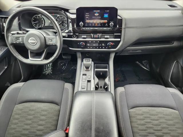 2025 Nissan Pathfinder SV FWD