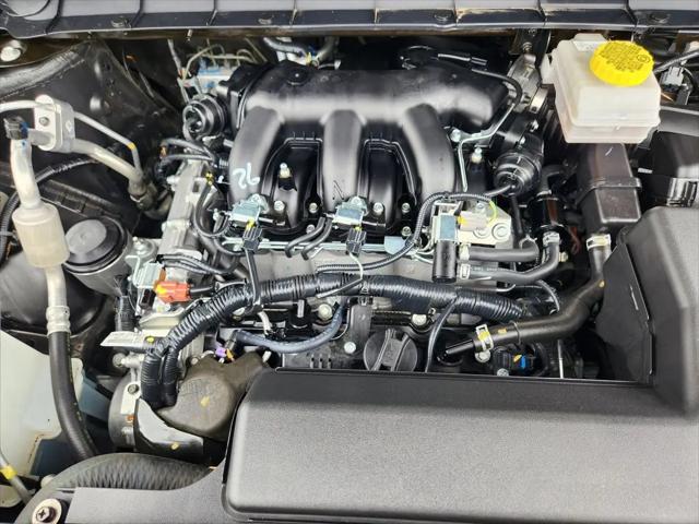 2025 Nissan Pathfinder SV FWD