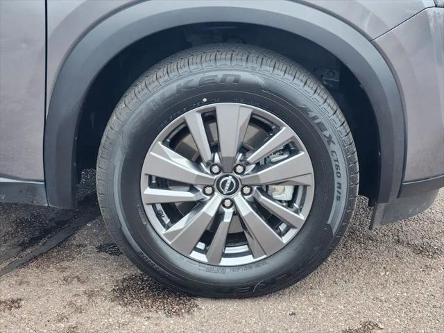 2025 Nissan Pathfinder SV FWD
