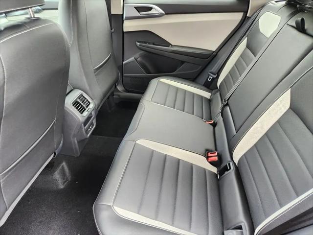 2026 Volkswagen Taos SEL
