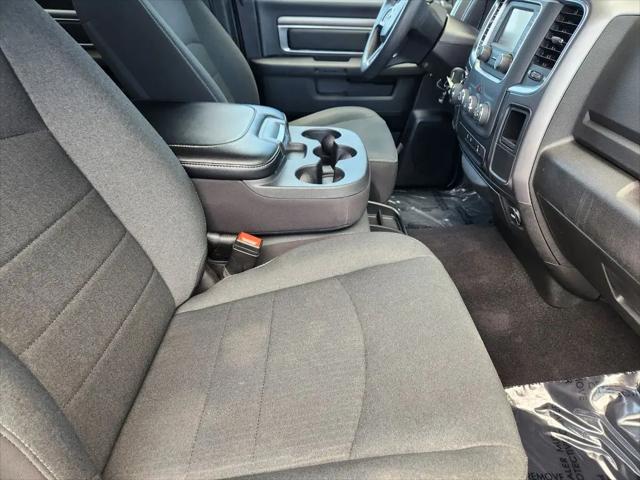 2024 Ram 1500 Classic Warlock Crew Cab 4x4 5'7" Box