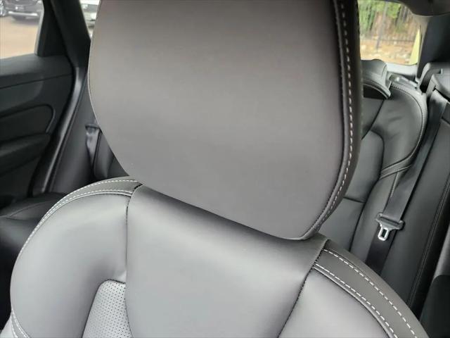 2026 Volvo XC60 Plug-In Hybrid Black Edition Ultra, T8 AWD Electric/Gasoline, Dark