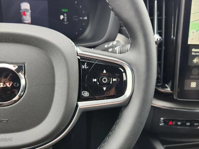 2026 Volvo XC60 Plug-In Hybrid Black Edition Ultra, T8 AWD Electric/Gasoline, Dark