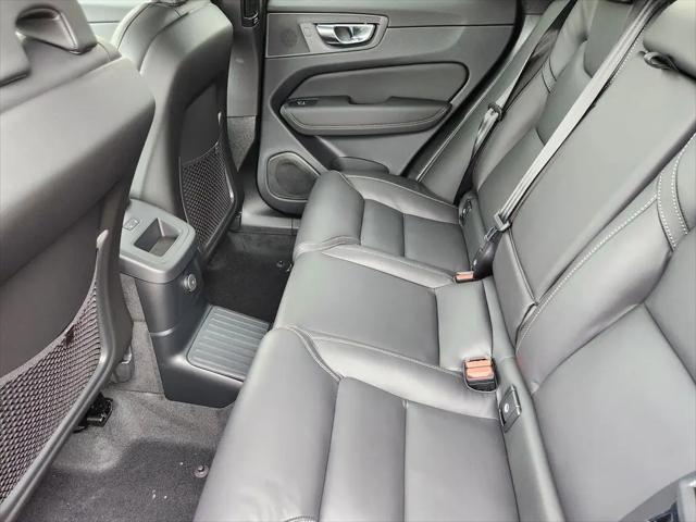 2026 Volvo XC60 Plug-In Hybrid Black Edition Ultra, T8 AWD Electric/Gasoline, Dark
