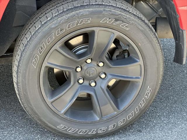 2020 Ram 1500 Big Horn Crew Cab 4x4 5'7" Box