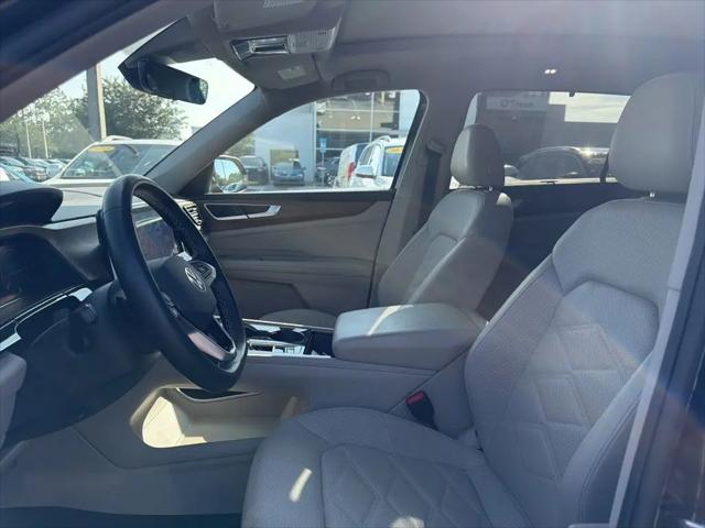 2024 Volkswagen Atlas 2.0T SE w/Technology