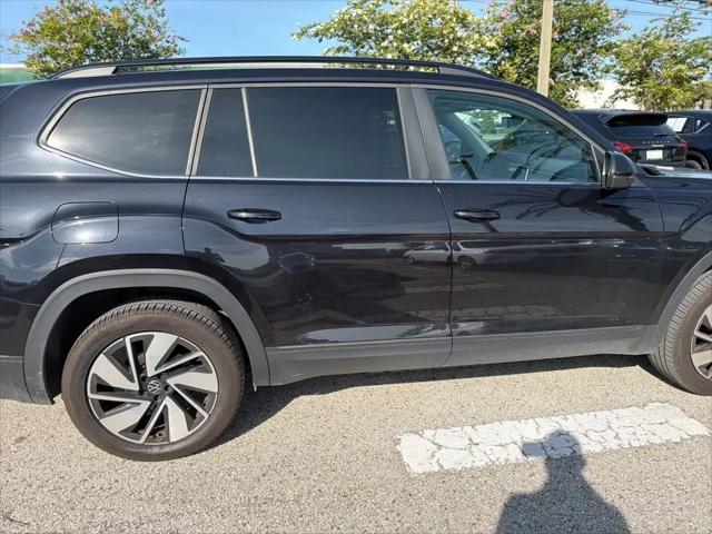 2024 Volkswagen Atlas 2.0T SE w/Technology