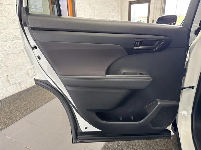 2020 Toyota Highlander Hybrid LE