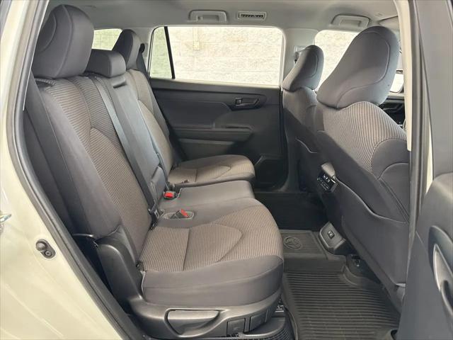 2020 Toyota Highlander Hybrid LE