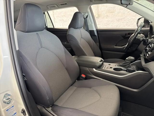 2020 Toyota Highlander Hybrid LE