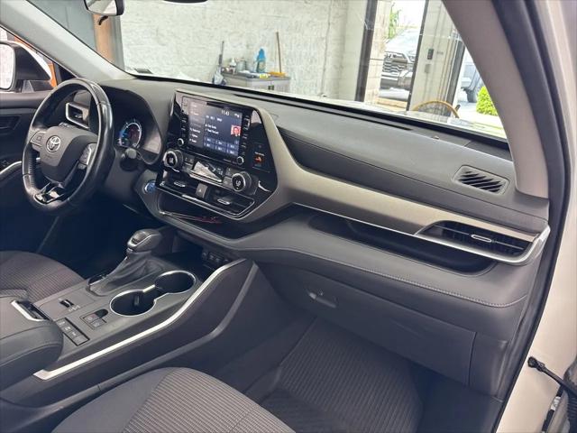2020 Toyota Highlander Hybrid LE