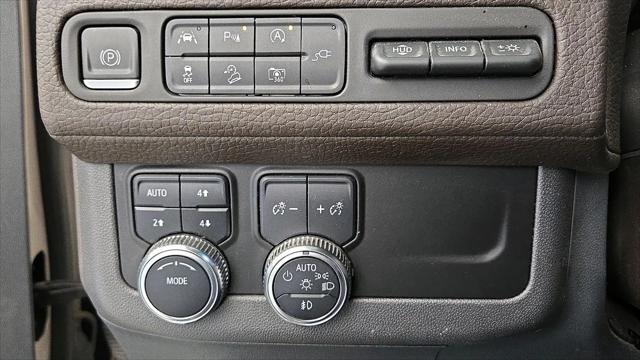 2022 GMC Yukon 4WD Denali